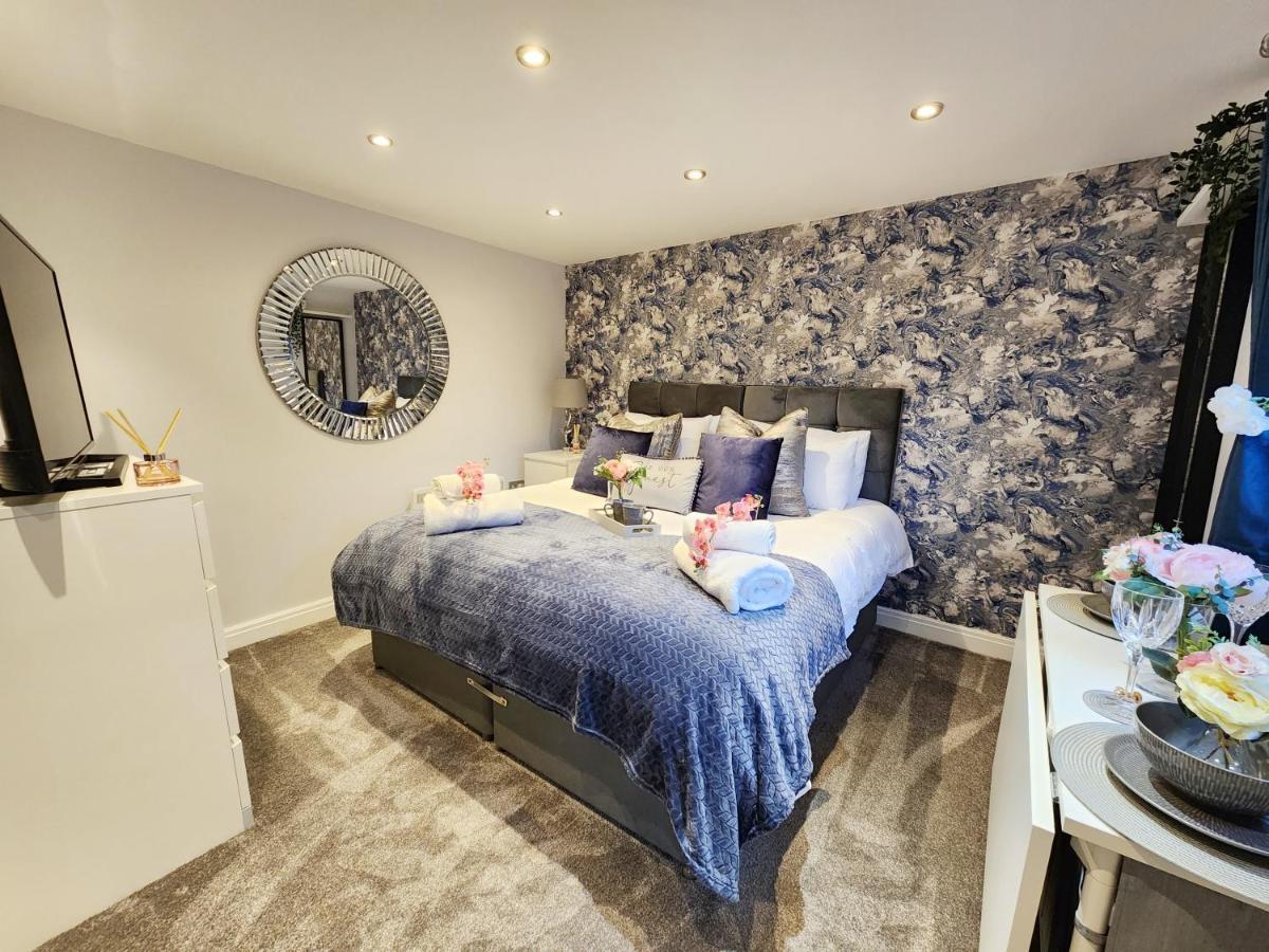 Studio Apartment The Den Colnbrook Exterior foto